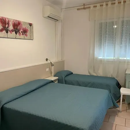 Garni Tosca Hotel *